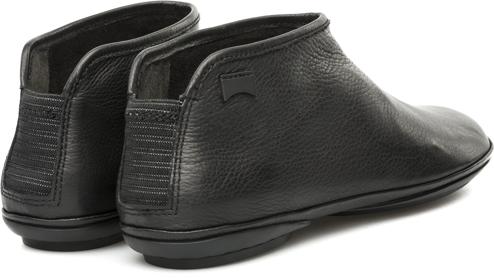 camper right ankle boots