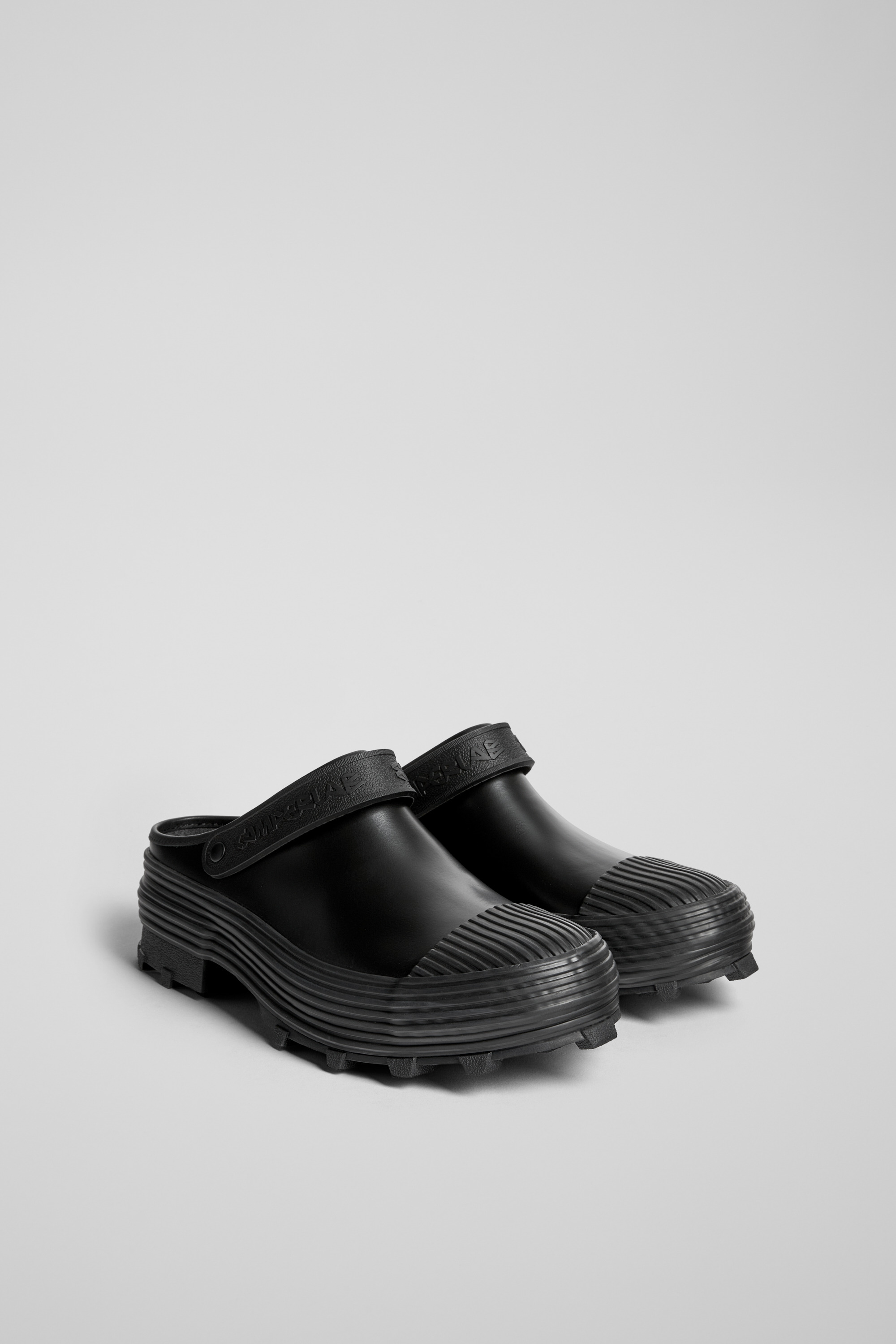 TKR Black Clogs for Unisex - Spring/Summer collection - Camper USA