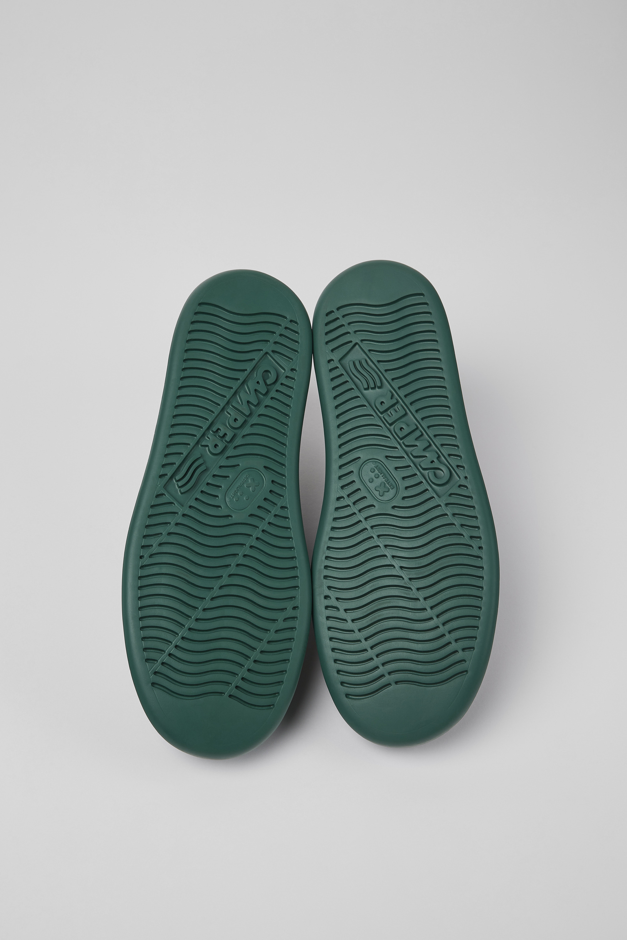 CAMPER: Zapatillas para hombre, Gris  Zapatillas Camper K100226-131 RUNNER  FOUR en línea en