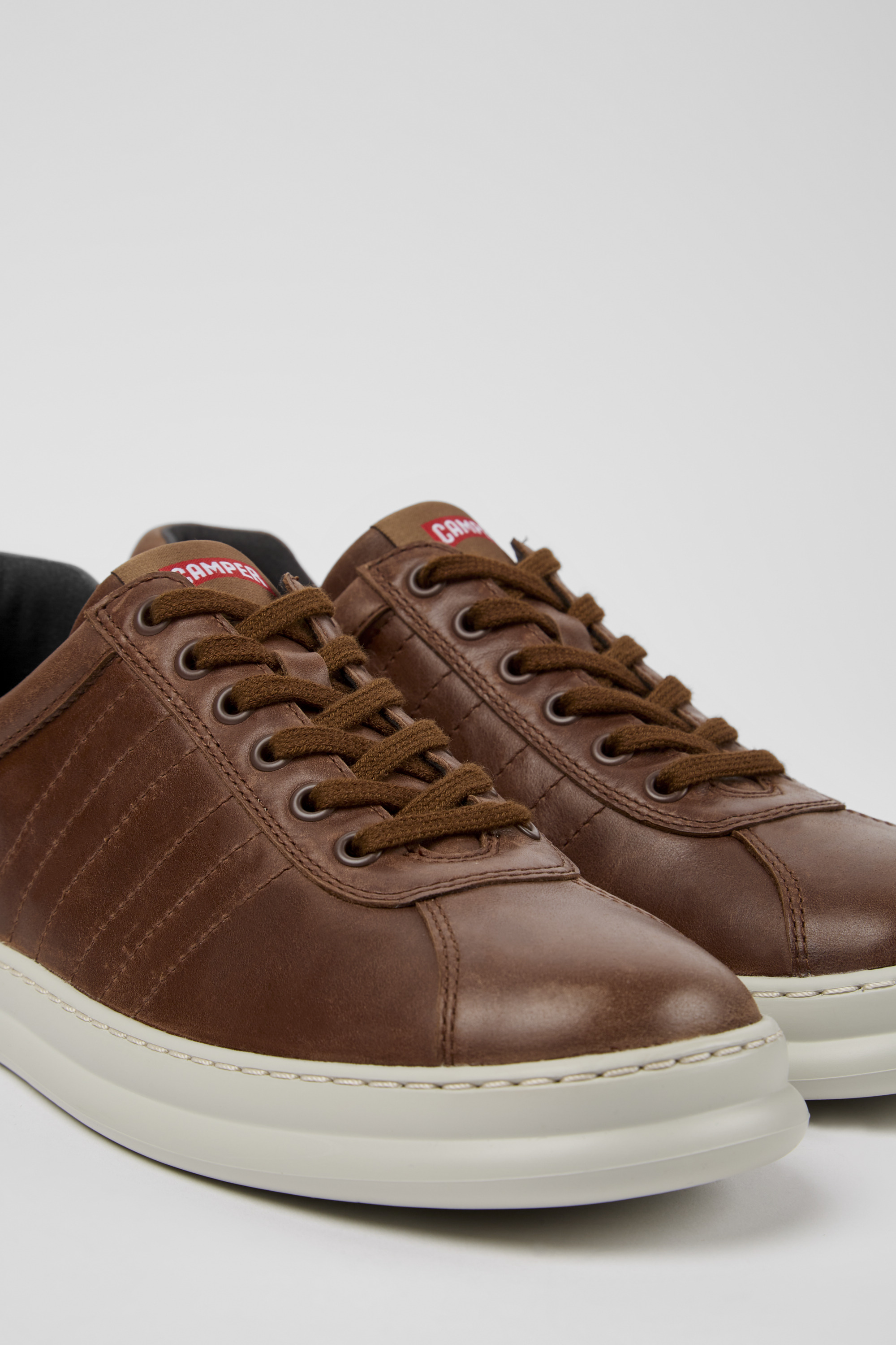 runner Brown for - Spring/Summer collection - USA