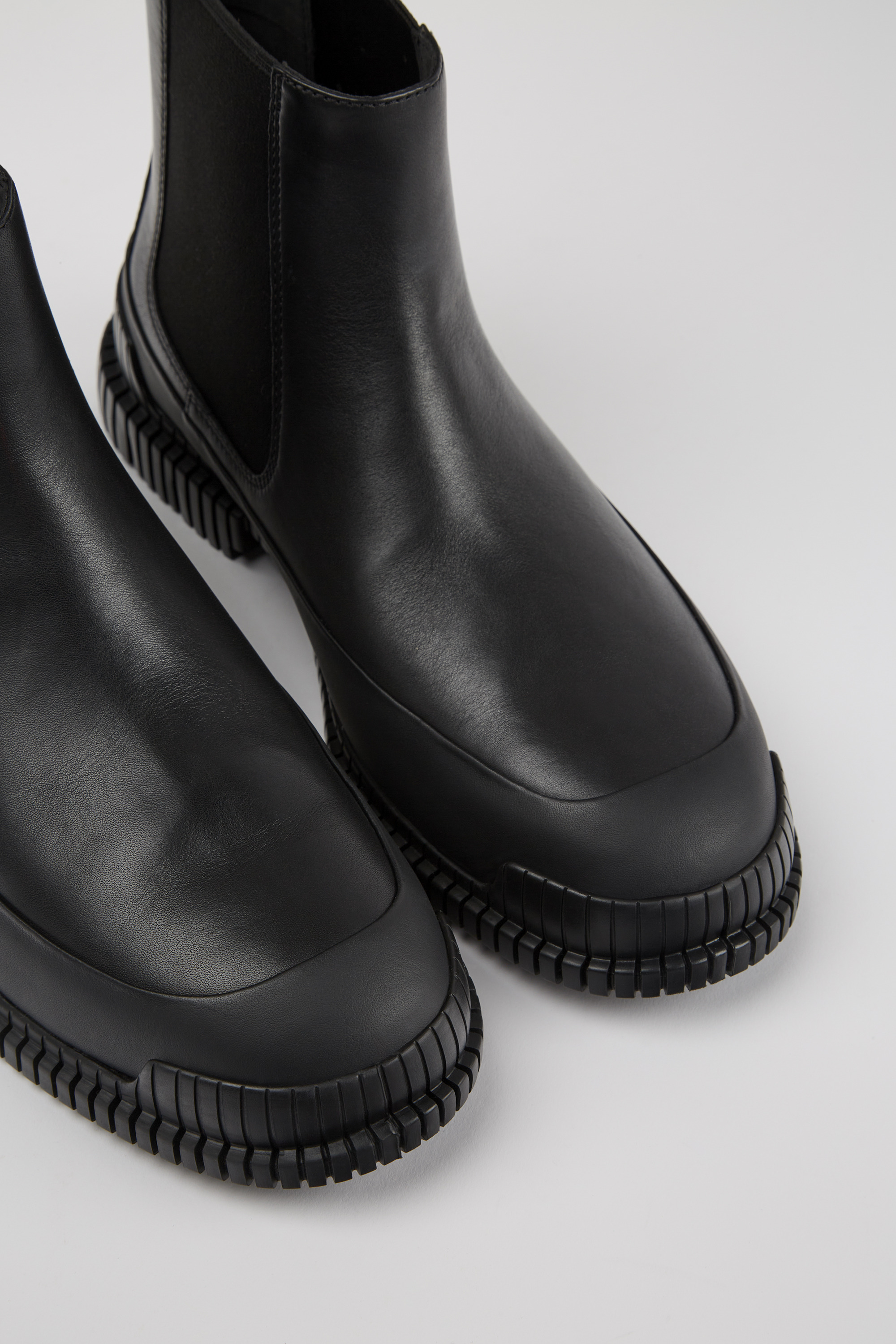 foran generøsitet Være Pix Black Ankle Boots for Men - Autumn/Winter collection - Camper USA