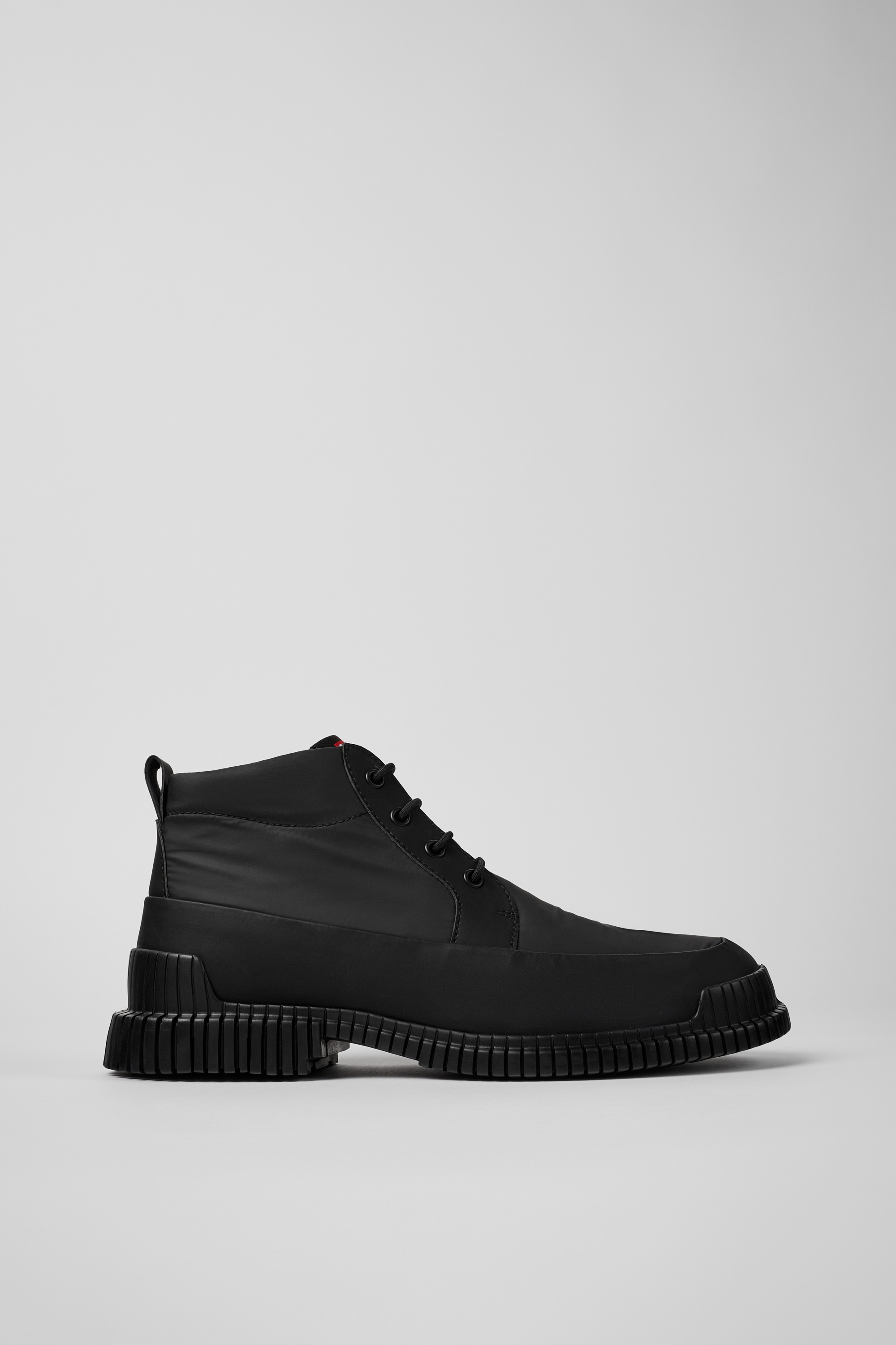 CAMPER: Zapatos de cordones para hombre, Negro  Zapatos De Cordones Camper  K100838-006 BRUTUS TREK en línea en