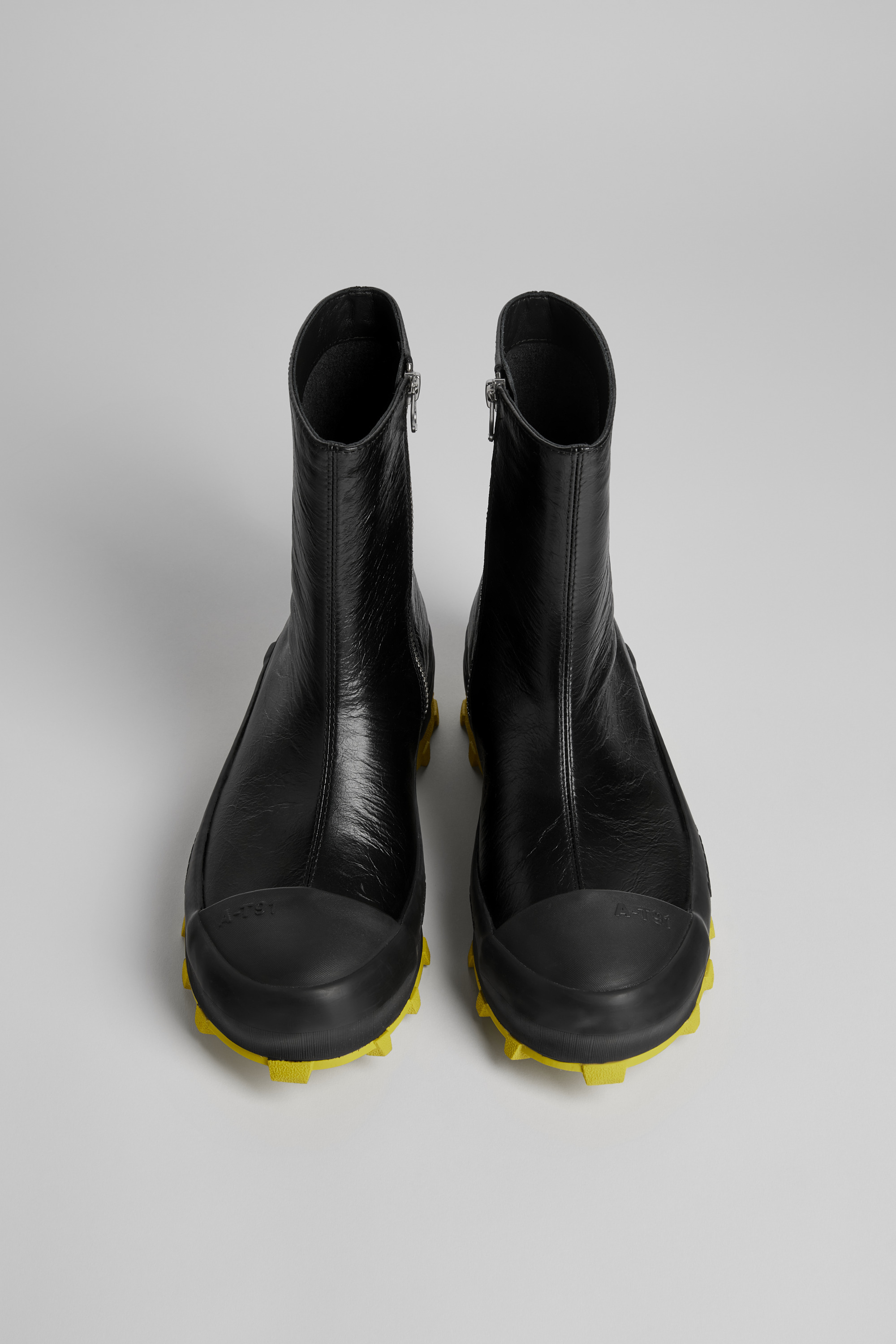 ENSO ANGIOLINI Black suedes shoes | Black suede shoes, Suede platform  pumps, Black suede