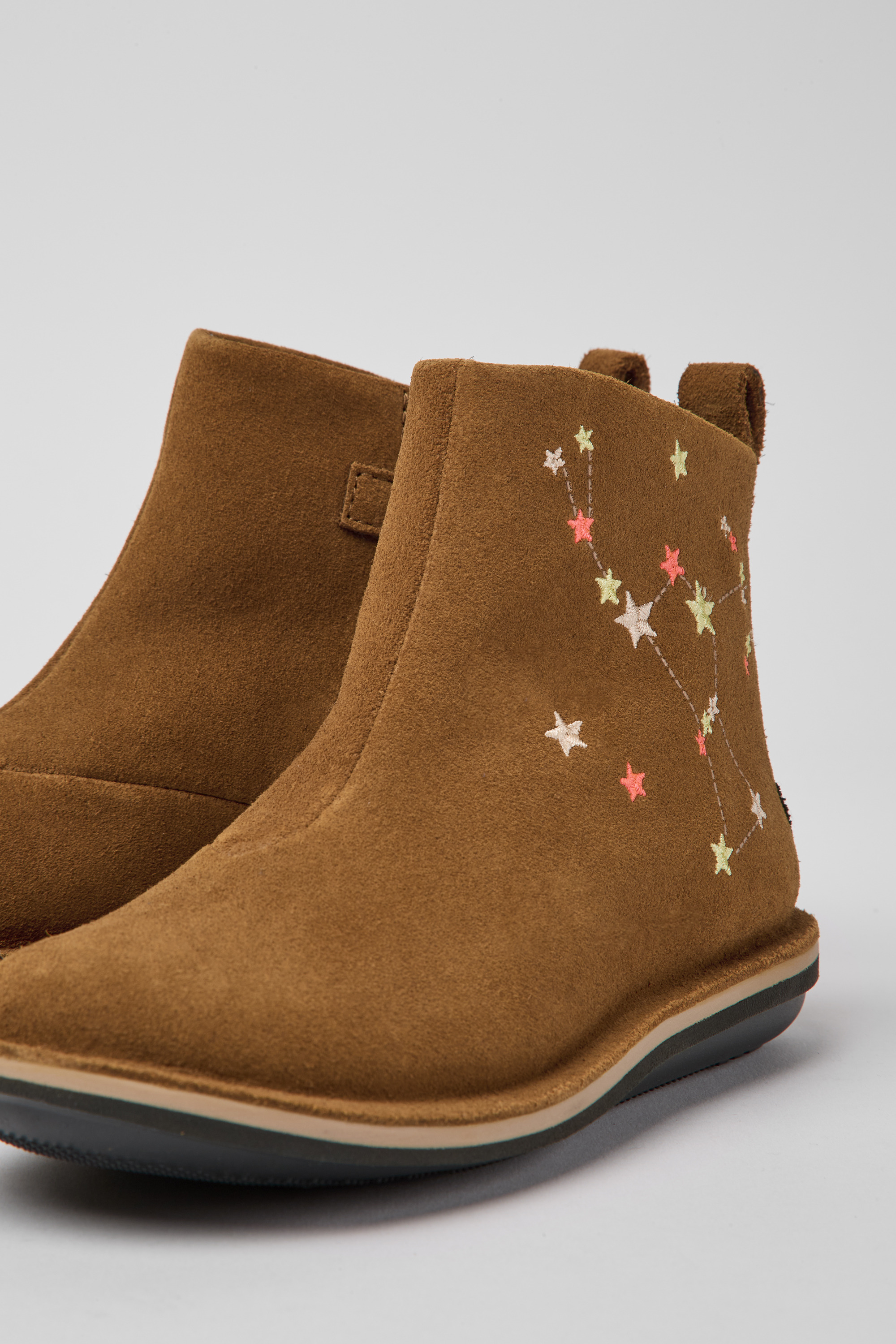 Camper on sale twins boots